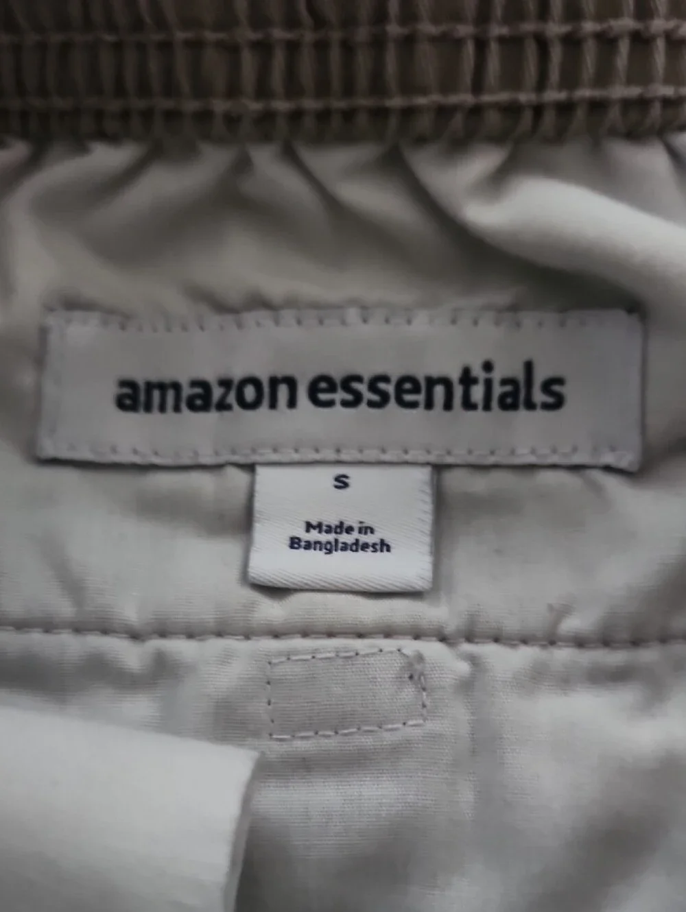Amazon Essentials Mens Khaki Elastic Waist Shorts - Picture 2 of 2